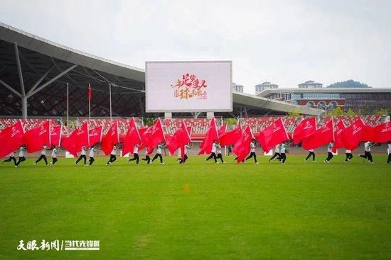 《速度与激情5》剧照 图右侧为成康近日，美籍韩裔演员成康在采访中透露，自己正在开发新电影项目，其中之一便是将重野秀一的漫画《头文字D》改编成一部真人电影